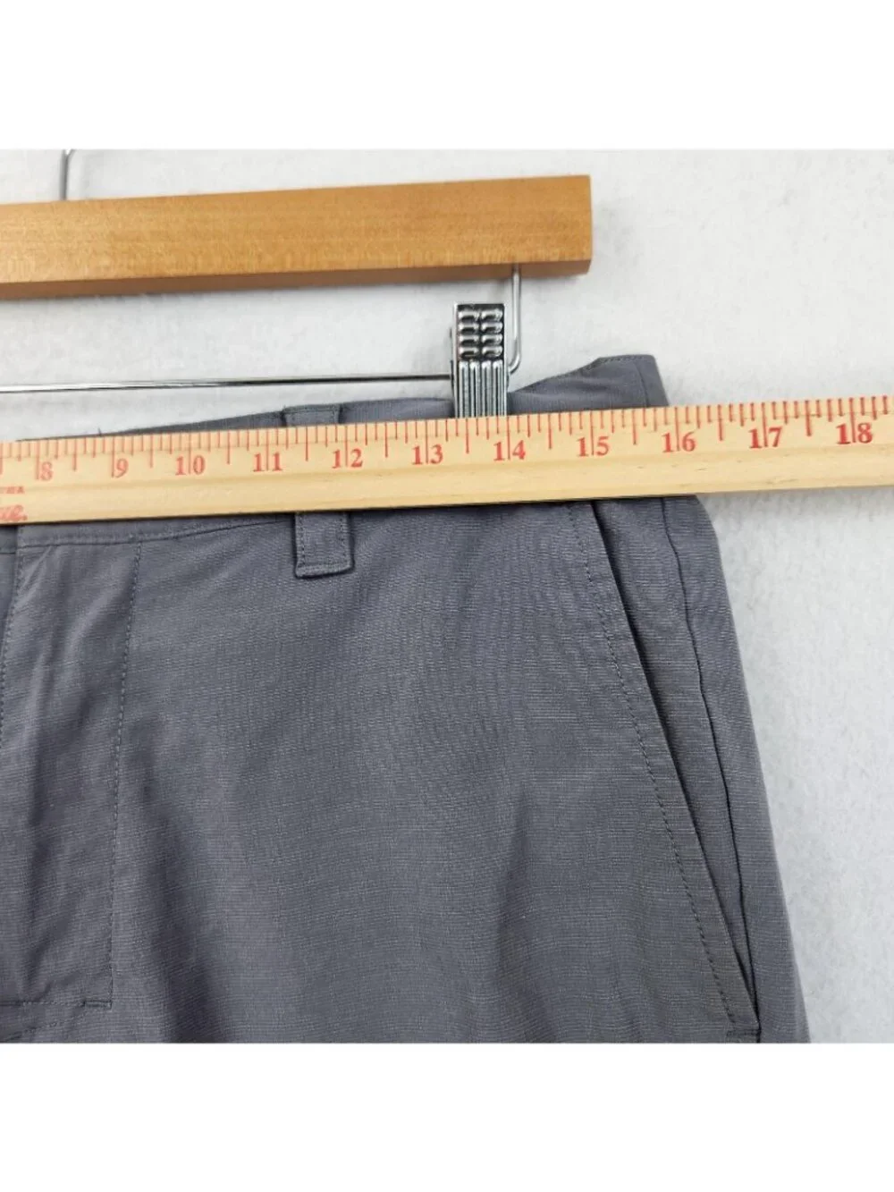 Banana Republic Shorts Men 34 Gray Chino Stretch Elastic Waist Flat Front Casual